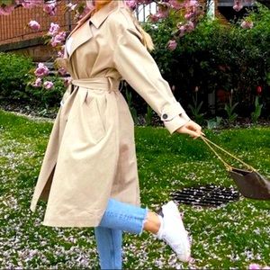 Zara Trench Long Beige Coat. Paris. Europe. Spring. Rainy day.